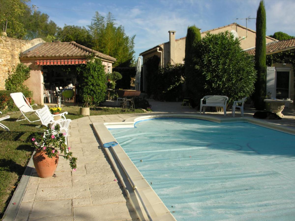 Villa Les Iris Sernhac Экстерьер фото